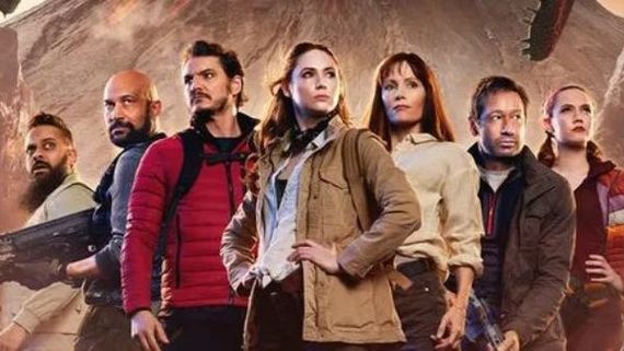 The Bubble Movie Review: Netflix's Satire Comedy Is Best Skipped