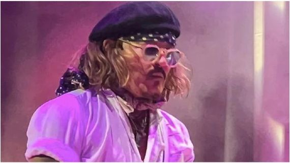 Johnny Depp Performs Again Alongside Jeff Beck Ahead Of Defamation Trial Verdict; Receives Standing Ovation