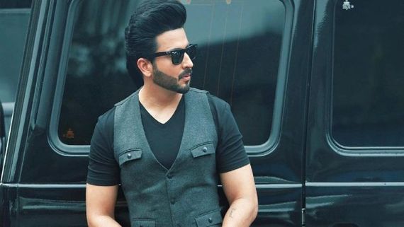 Kundali Bhagya Fame Dheeraj Dhoopar Completes 13 Years In The TV Industry