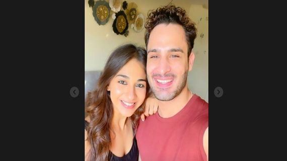 Umar Riaz Meets Vidhi Pandya After Bigg Boss 15; Actress Calls Him A ‘Wonderful Host’