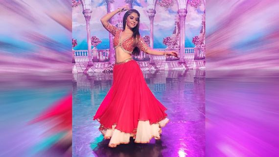 Tamasha Live Marathi Movie Review: Sonalee Kulkarni Film Is Unique In Form But Indifferent In Dramatics