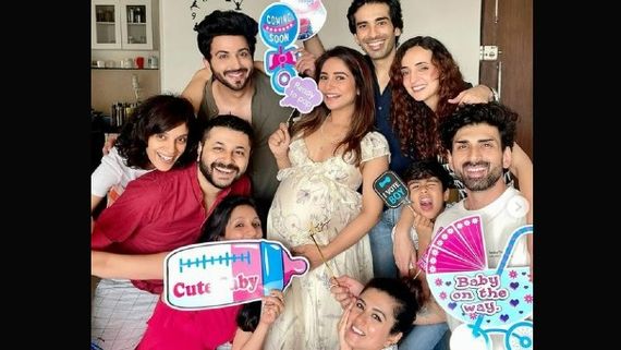 Dheeraj Dhoopar's Wife Vinny Arora's Baby Shower: Sanaya-Mohit, Ridhi, Barun's Wife Pashmeen & Others Attend