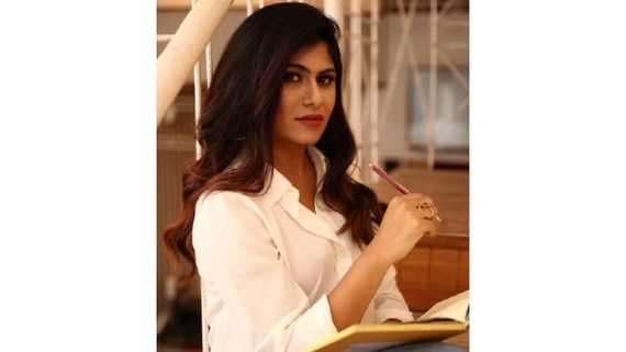 Disha Vadgama On The Challenges She Has Faced In Her Career So Far As An Entrepreneur & Fashion Designer
