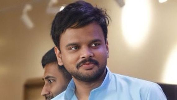 Film Critic Kaushik LM Passes Away: Dulquer Salmaan, Keerthy Suresh & Others Mourn His Demise