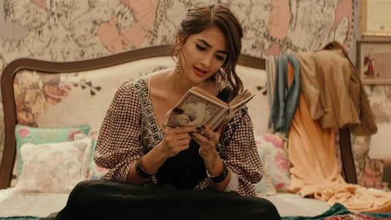 With A Bitter 2022, Pooja Hegde Now Prays She Stays In Business; Pins All Hopes On THIS One Film!