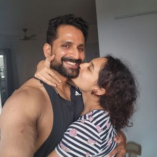 Wife Pooja Ramachandran Share Romantic Pictures From Recent Getaway! 