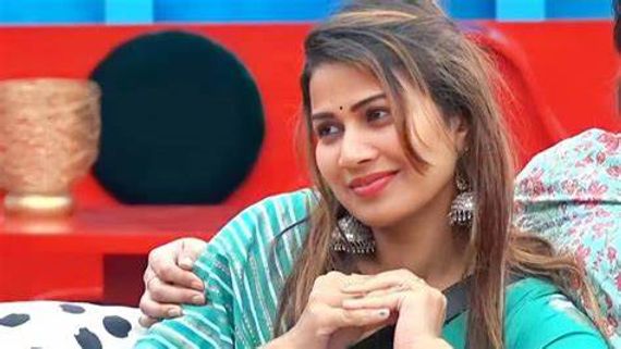 Bigg Boss 6 Telugu Voting Result: Inaya Sultana Tops The Chart With Highest Number Of Public Votes!