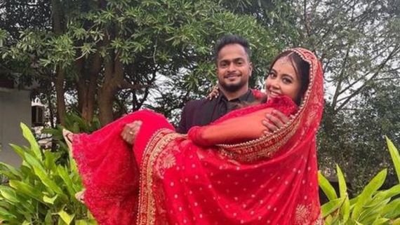 Netizens Attack Devoleena Bhattacharjee With ‘REST IN FRIDGE' Comments For Marrying Muslim; Actress Snaps Back