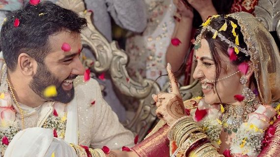 Zindagi Mere Ghar Aana’s Esha Kansara Ties The Knot With Beau Siddharth, Actress Shares Pics From Her Wedding
