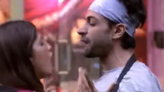 Bigg Boss 16: Nimrit Ahluwalia Suffers Panic Attack After Shalin Bhanot Allegedly Mocked Her Depression; WATCH