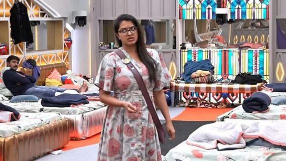 Bigg Boss 6 Tamil Day 64 Highlights: Azeem Warns Amudhavanan; Says 'Millions Of People Love Me. Let’s Fight!'
