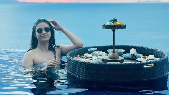 Bring Back Old Keerthy Suresh: Fans Express Disappointment As She Shares Sizzling PICS From Swimming Pool 