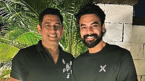 Tovino Thomas, MS Dhoni Twin In Black Outfits As They Meet Each Other; Actor Has THIS To Say About MSD