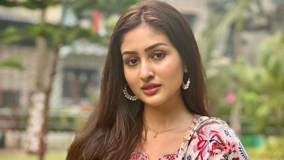 EXCLUSIVE! Parineetii Actress Anchal Sahu On Social Media: Dikhavati Duniya Or Real Duniya Mein...