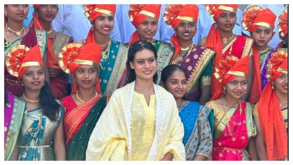 ‘Ye Mummy Se Bohot Pitegi Aaj’: Fans Troll Nysa Devgan As She Struggles With Hindi At An Event 