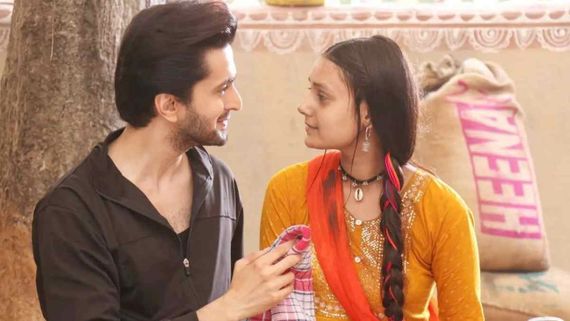 Meri Saas Bhoot Hai: Kajal Chauhan Speaks About Her On-Screen & Off-Screen Chemistry With Co-Star Vibhav Roy