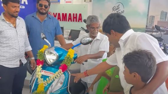 Viral VIDEO Shows GP Muthu Surprising His Father With New Bike