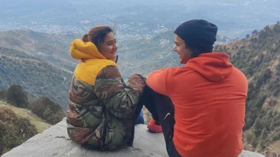 Rashami Desai's Photo With THIS TV Actor Goes Viral; Fans Wonder If They're ‘Dating’