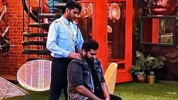 Bigg Boss Malayalam 5: Akhil Marar Gives Foot Massage To Robin Radhakrishnan; Netizens Says 'Sweet Revenge'