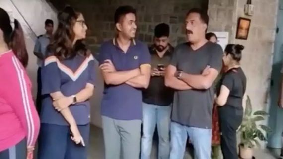 Entertainment South Highlights: Actor Prakash Raj Casts His Vote In Bengaluru 