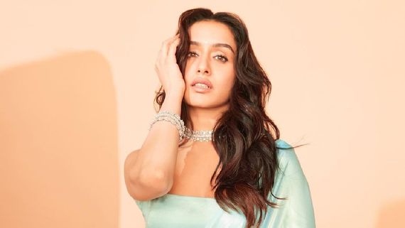 Throwback: Shraddha Kapoor's Gesture For Dance Crew Member On Tu Jhoothi Main Makkaar Sets Is Unmissable