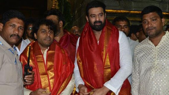 Adipurush Pre-Release Event: Prabhas Pays A Early Morning Visit To The Tirupati Temple; Fans Begin Rallies! 