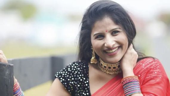 Playback Singer Mangli Gets Injured While Shooting For This Year's Bonalu Song; Mangli REACTS!