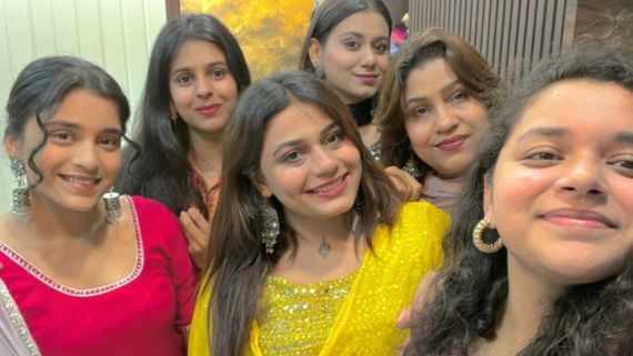 Sumbul Touqeer Khan Jams To Salman Khan’s Dholi Taaro Song At Her Father’s Mehendi Ceremony; Watch