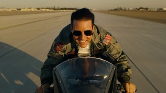 Tom Cruise Gets Trapped Inside A Double-decker  Bus In A Bid To Escape The Mummy 