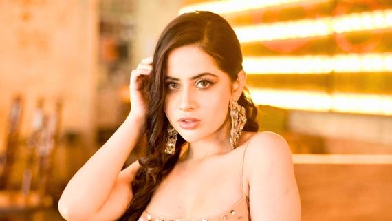 I'm A Soft Target Kyunki Mere..: Urfi Javed Reacts To HARROWING Incident Of Drunk Men Harassing Her On Flight 