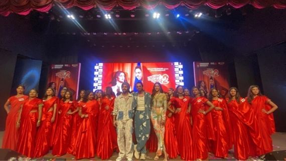 Dream Girl 2 Team Welcomed By More Than 50 Girls Dressed Like Pooja During A Chandigarh College Visit
