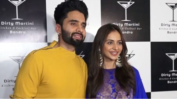 Rakul Preet Singh, Jackky Bhagnani Attend Biggest Dahi Handi Event In Mumbai With CM Eknath Shinde