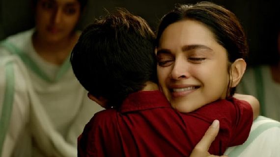 Aararaari Raaro: Jawan Song strikes a chord with fans, highlighting the unbreakable mother-son bond!