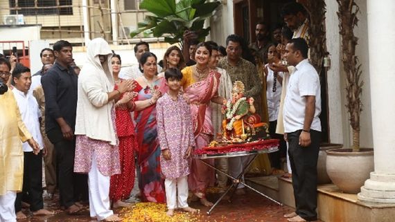 Shilpa Shetty Kundra's Ganesh Chaturthi Festivity Elevated With Nashik’s All-Girl  Dhol Band