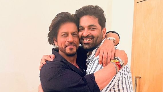 Shah Rukh Khan and Sumit Arora, A Heartfelt Bond Captured in a Candid Moment