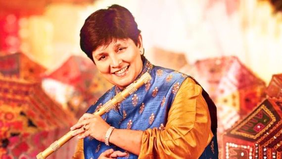 ‘Dandiya Queen' Falguni Pathak Charges THIS Whopping Amount To Sing During Navratri Festivals