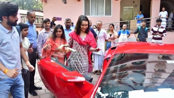 Netizens Praise Shraddha Kapoor's Simple Salwar Kameez Avatar As She Takes A Stroll In Her New Lamborghini 