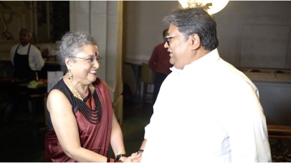 Pink Helmer Aniruddha Roy Chowdhury Draws Parallels Between Raktabeej & Satyajit Ray's Chiriyakhana