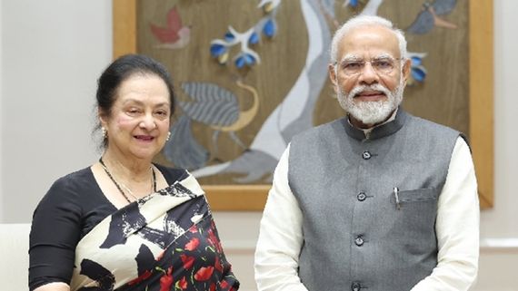 Veteran Actress Saira Banu Meets With Narendra Modi; PM Recaptures The Moment On Social Media