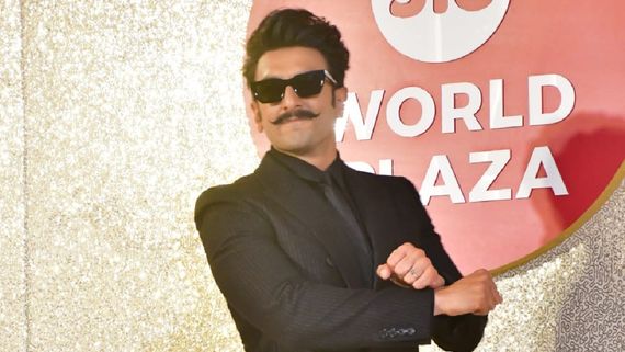 Superstar Ranveer Singh Infuses His Vivacious Aura At The Grand Opening of Jio World Plaza