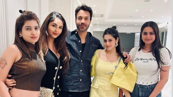 Bigg Boss 17 Reunion: Vicky Jain Hosts House Party; Isha Malviya, Ayesha, Sana & Others Attend - VIRAL PIC