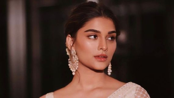 Saiee M Manjrekar Calls Rekha Her Inspiration; Says 'She Is An Epitome Of Elegance'