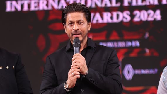 Shah Rukh Khan Wins Best Actor Award At Dadasaheb Phalke IFF Awards; Speech Goes Viral, 