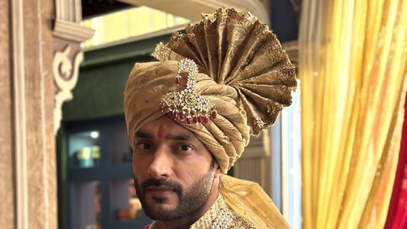 Actor Zohaiib Asshraf Siddiqui Steals Hearts As He Turns Groom For TV Show Milke Bhi Hum Na Mile