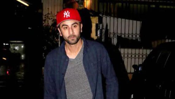 Ranbir Kapoor Left Fuming As Paps Chase His 8 Crore Bentley, Netizens Say 'Attitude to dekho...'