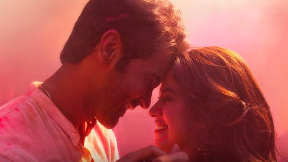 Netizens, Celebs Shower Love On Dekhha Tenu From Mr. & Mrs. Mahi Starring Rajkummar Rao, Janhvi Kapoor