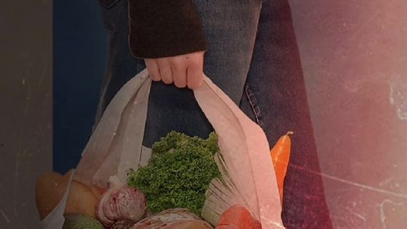 Divya Khossla Treats Fans To A Stunning Deadly Motion Poster of Her Upcoming Flm Savi - A Bloody Housewife