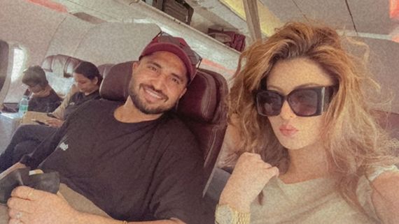 IND Vs Pakistan T20 Match: Urvashi Rautela Jets Off To New York To Attend World Cup Match With Jassie Gill
