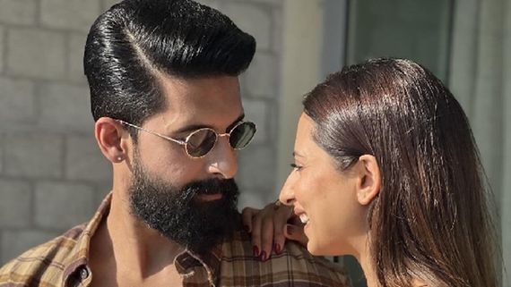 After Success Of Ve Haaniyaan, Ravi Dubey Gets Romantic With Wifey Sargun Mehta, Shares Pics: Everything I Do