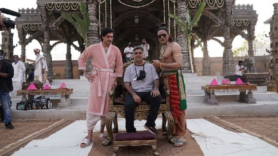 Maharaj: Director Siddharth P Malhotra Reveals What Went Behind 'Holi Ke Rang Ma' Song Shoot- Unseen Pic